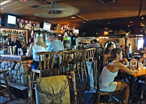 Ojai Deer Lodge