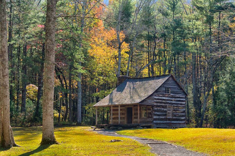 With nearly 11 million annual visitors, the Great Smoky Mountains is the most popular National Park in the USA. Here's how to make the most of your visit.