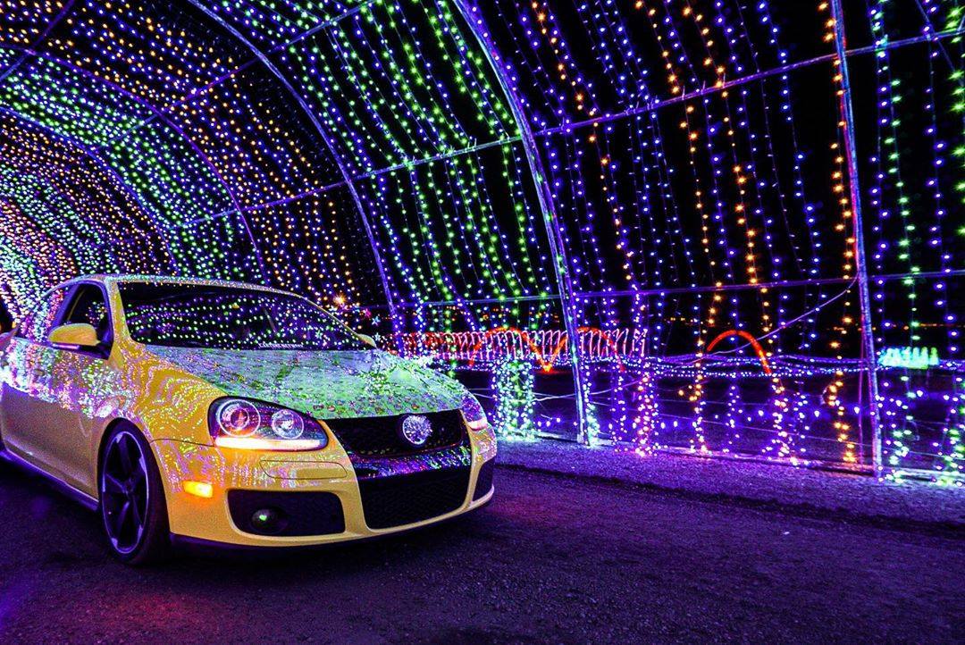 drive thru christmas lights